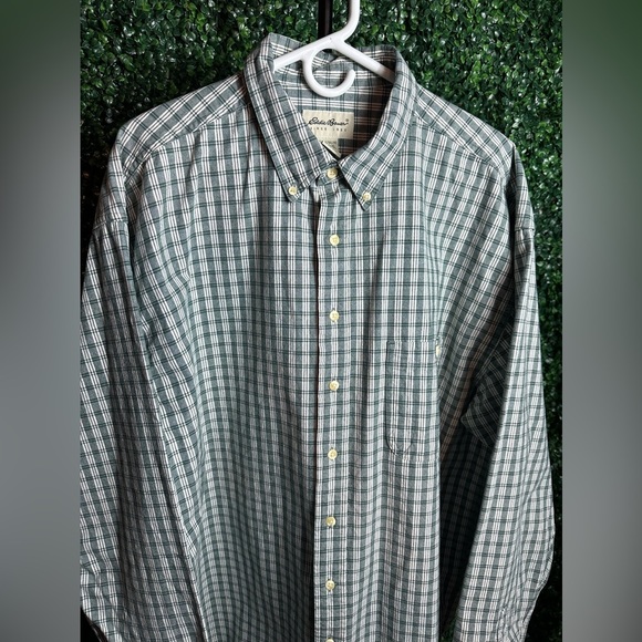 Men’s Eddie Bauer Green Plaid Button Up Long Sleeve Shirt - Picture 3 of 8